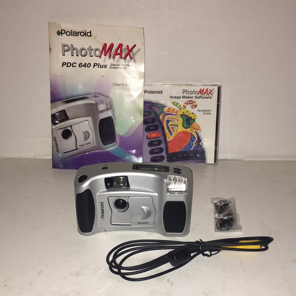 POLAROID PHOTOMAX PDC 640 PLUS DIGITAL CAMERA CREATIVE KIT